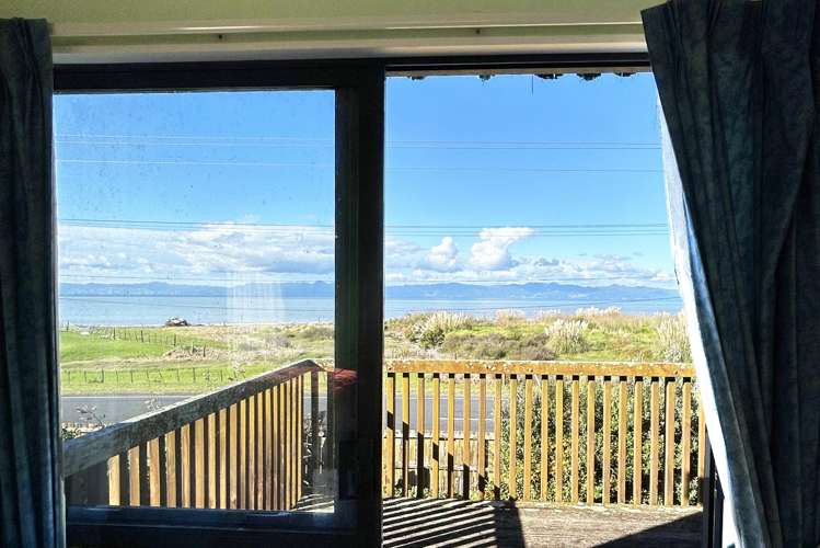 1251 East Coast Road Whakatiwai_13