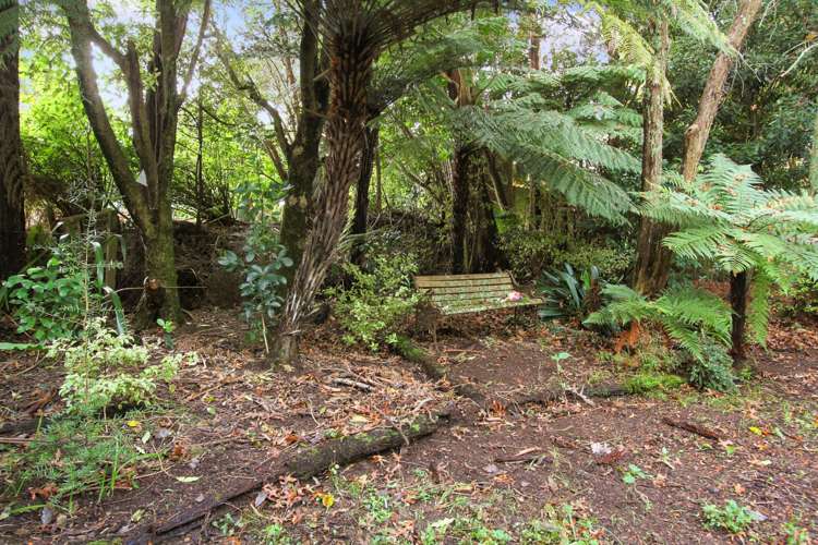 197 Glengarry Road Glen Eden_14