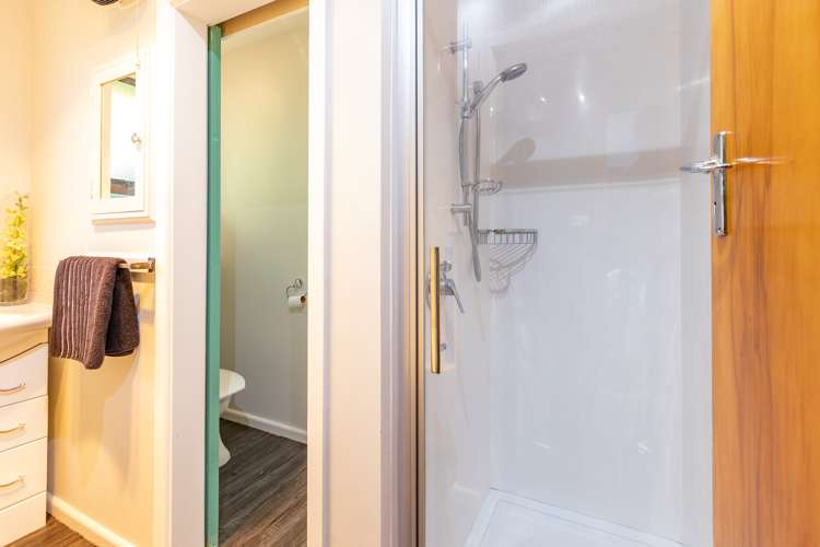 40 Kathleen Crescent Hornby_14