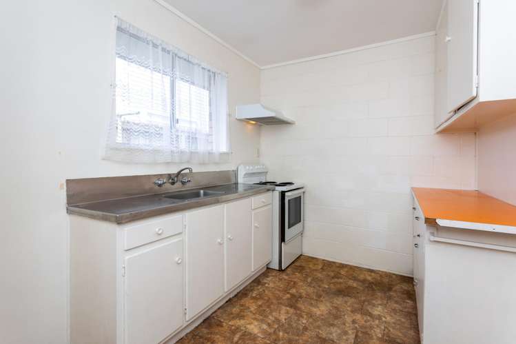 2/45 Willcott Street Mount Albert_5