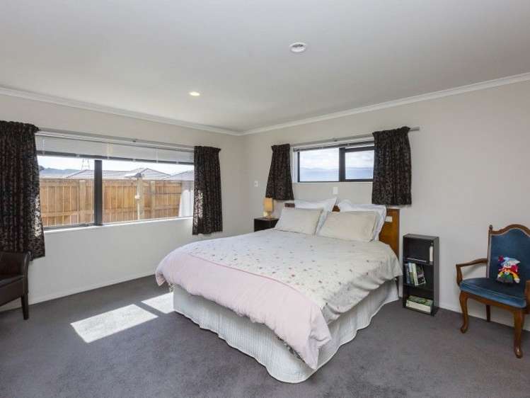 48 Percy Kinsman Crescent Riverstone Terraces_9