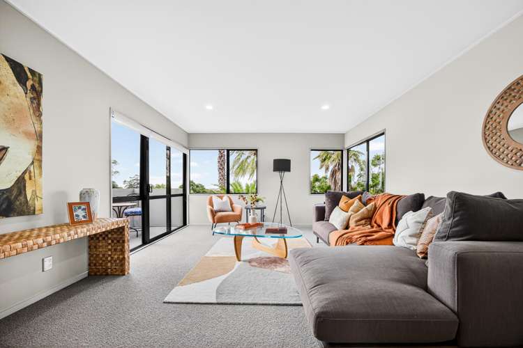 1/70B Carlisle Road Browns Bay_10