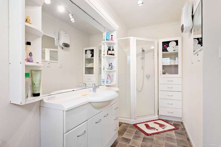 15 Ryehill Close New Lynn_12