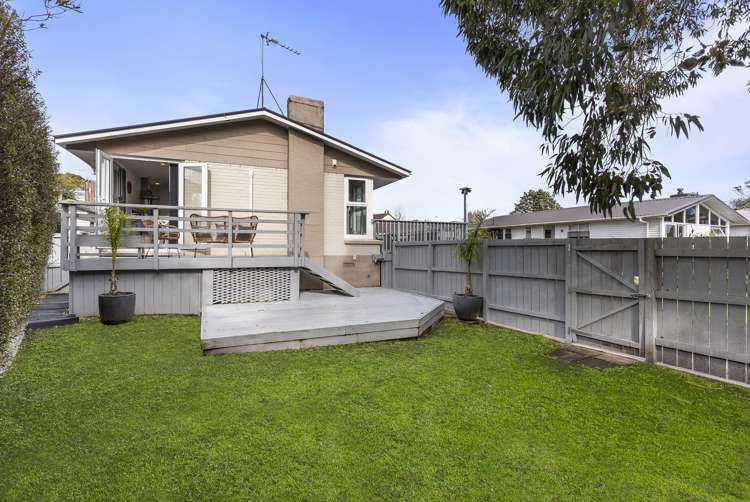 1/51 Larne Avenue Pakuranga Heights_23