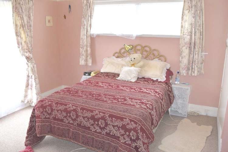 4 Clifton Avenue Carterton_6