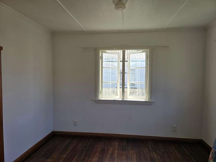 8 Leese Street Taumarunui_4