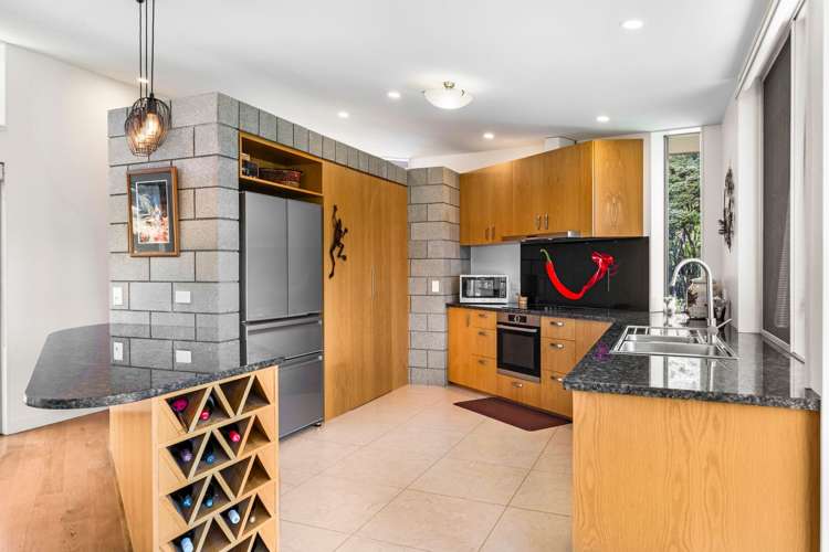 38 Upland Road Huia_17