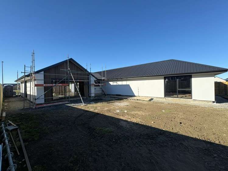 29 Arrowsmith Drive_5