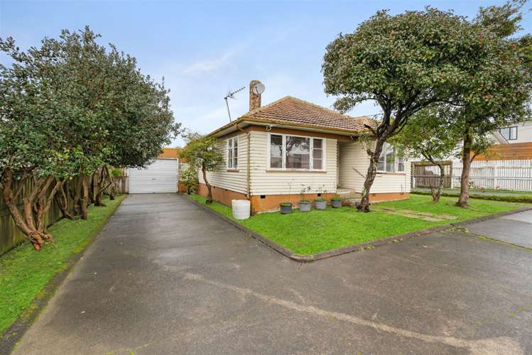 25 Archibald Road Kelston_2