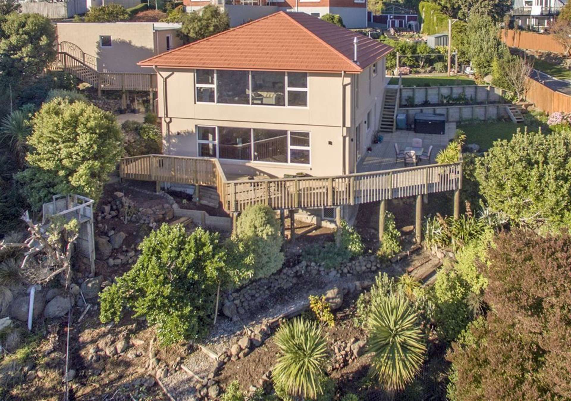 100 Huntsbury Avenue Huntsbury_0