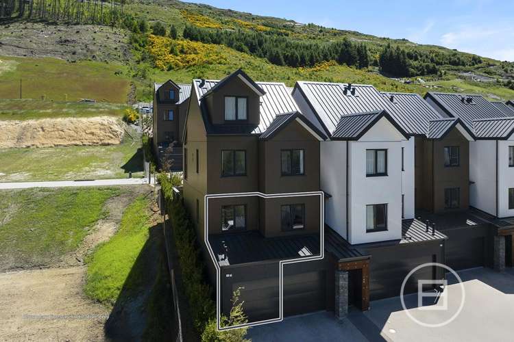 1/30 Bullendale Drive Arthurs Point_13