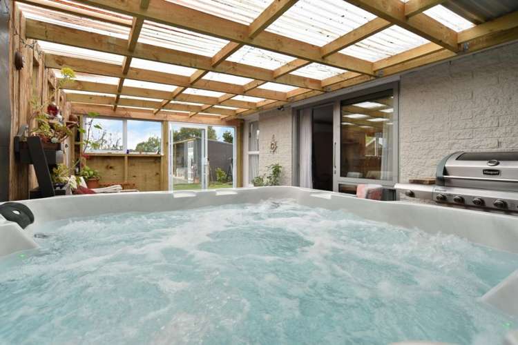 27 Kings Avenue Waikuku Beach_16