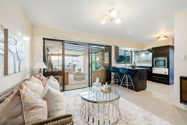 16 Saint Simon Place Botany Downs_3