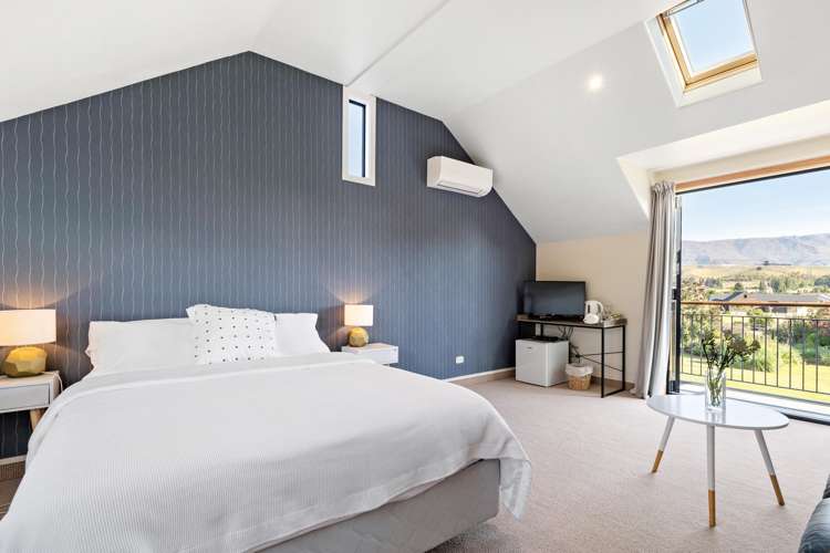 10 Roberts Drive Cromwell_11