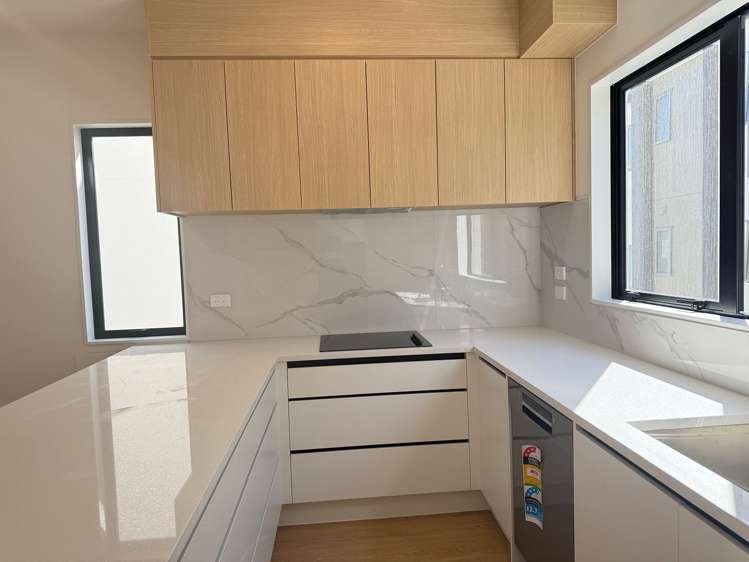 24 Glenmore Road Sunnyhills_10