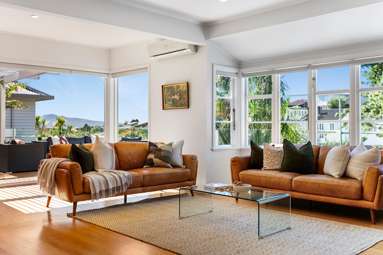 2/52 Rukutai Street_1