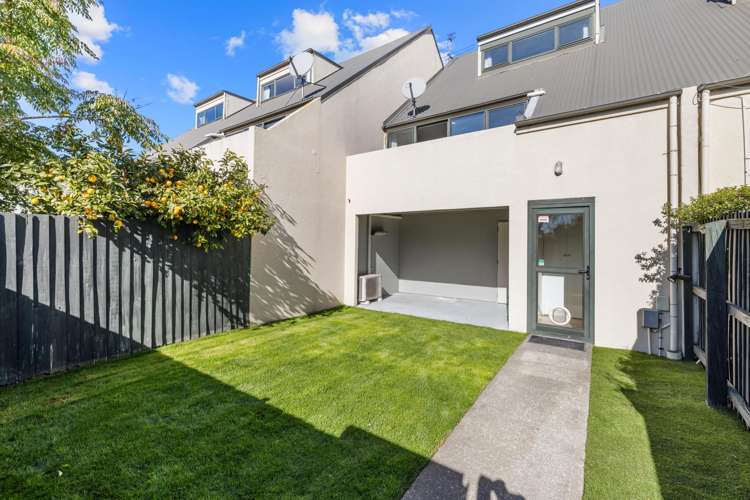 4/324 Worcester Street Linwood_2