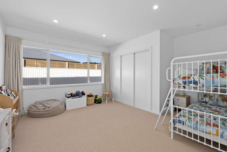 29 Warwick Crescent Taradale_9