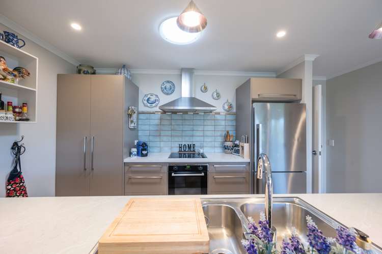 58 Fairose Drive Richmond_20