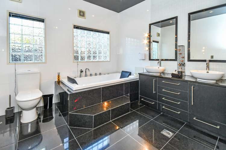 9 Elias Court The Gardens_18