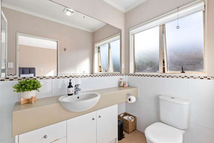 31 Stranraer Crescent Wattle Downs_11