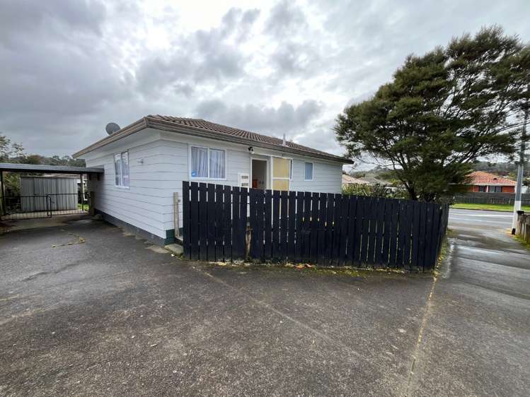 1/220 Waitemata Drive_0