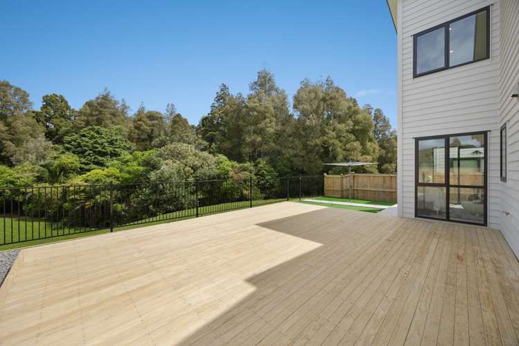 2F Hughs Way Flat Bush_37