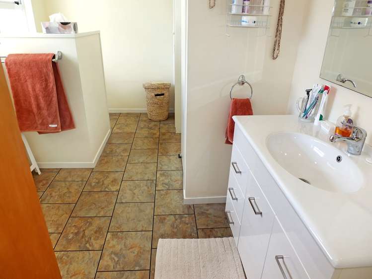 31 Nash Parade Foxton Beach_13