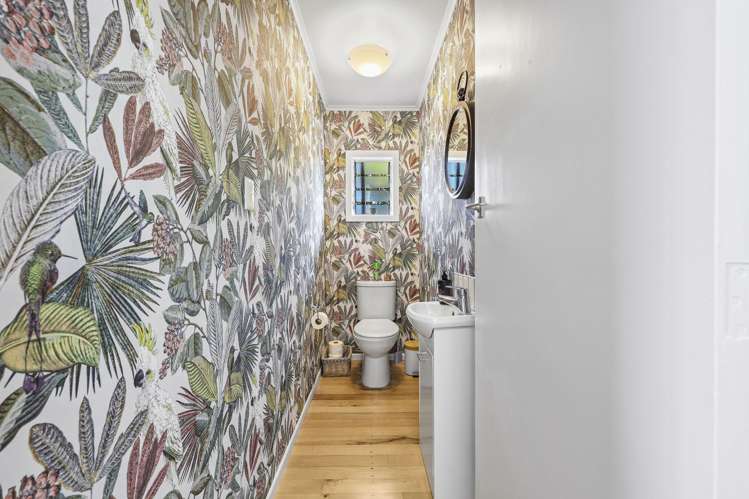 13 Colmar Road Mellons Bay_14