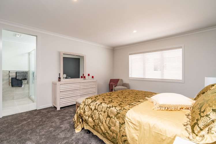 43 Stace Hopper Drive One Tree Point_13