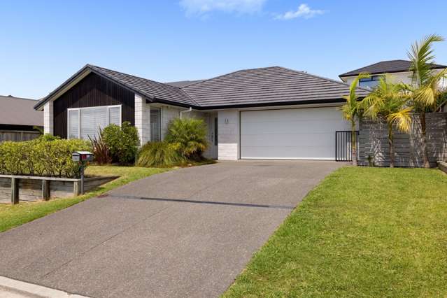 Vendor Says Sell! Modern 3-Bed in Omokoroa