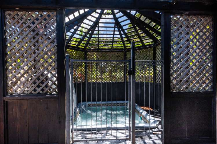 49 Waitakere Road Waitakere_17