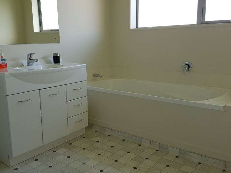 130 Brickfield Road Hokitika_15