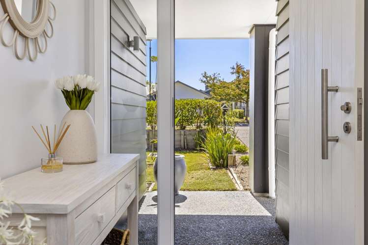 5 Royal Coachman Drive_4
