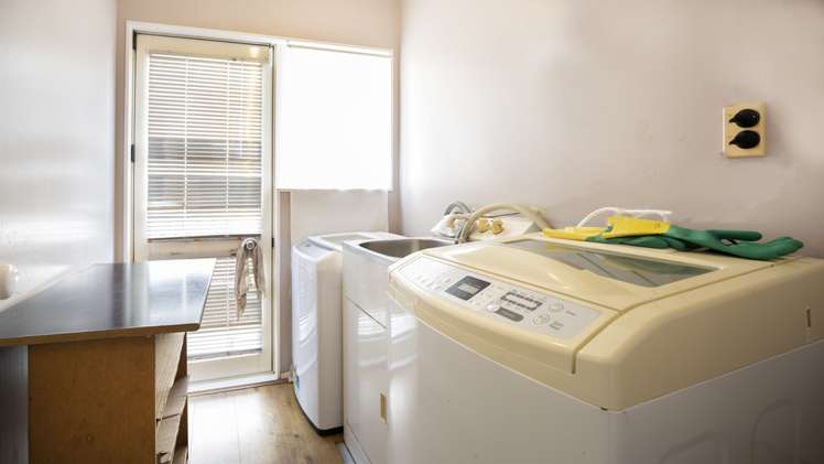 1/2 Raleigh Road Northcote_11