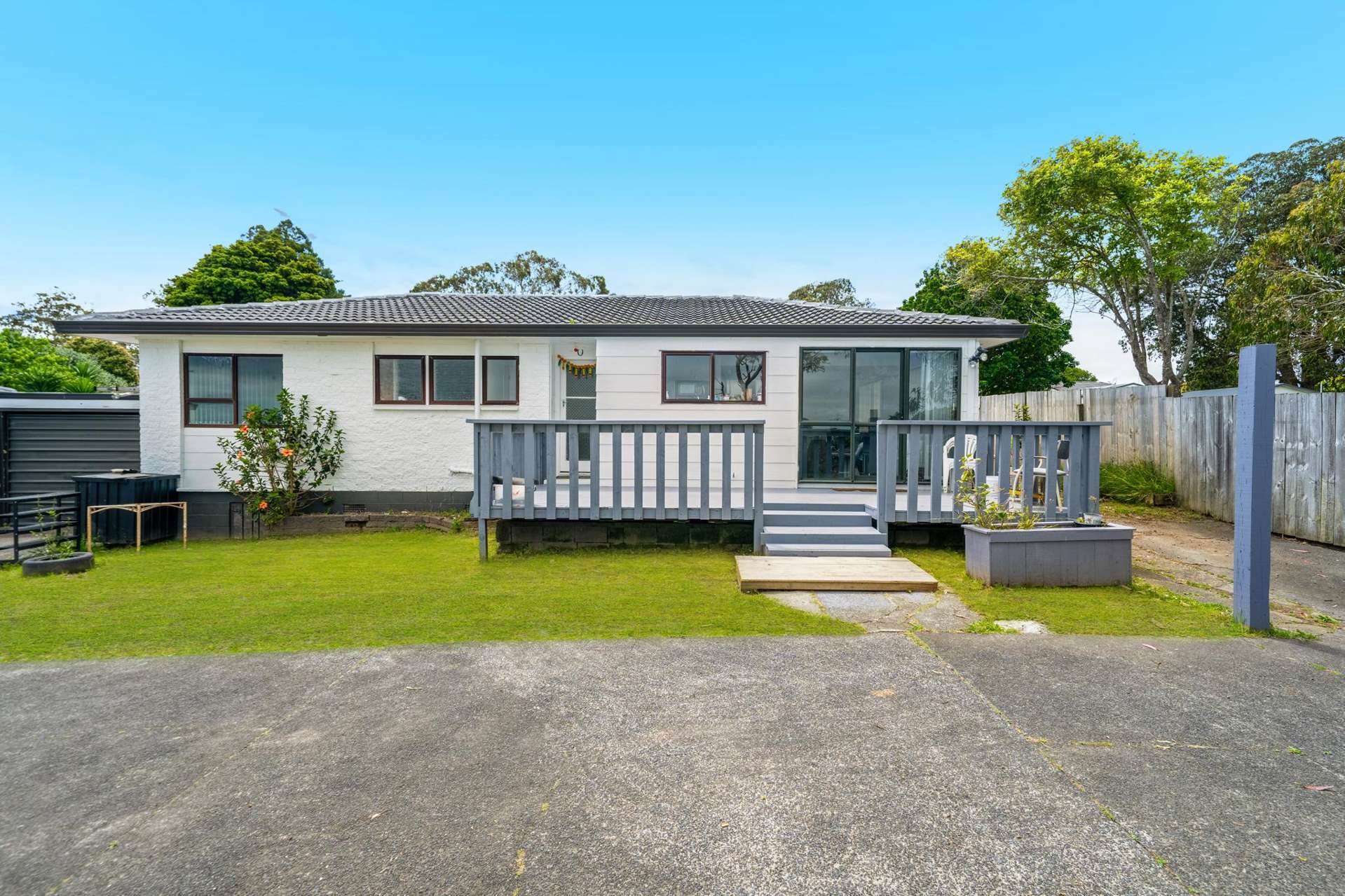 1/18 Frobisher Way Clendon Park_0