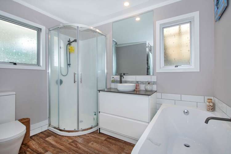 33 Raewyn Street Morningside_7