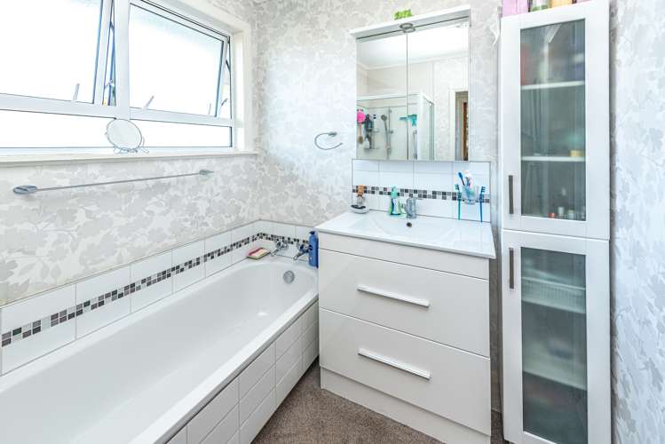 64 Fitzherbert Avenue Tawhero_13