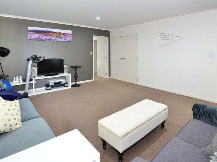 84 Blue Heron Rise Stanmore Bay_16