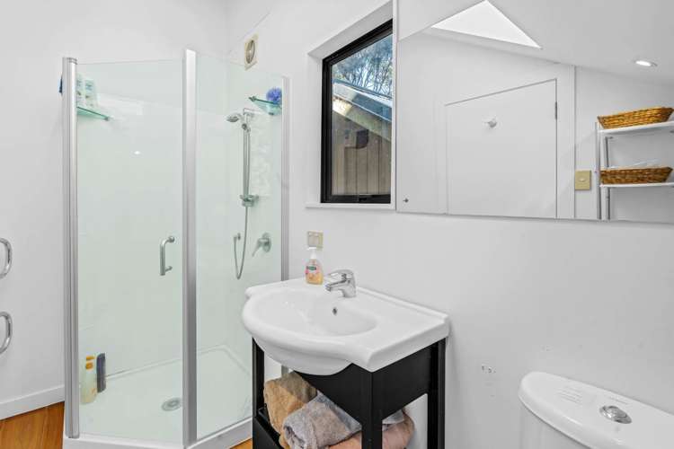 15a Te Papa Road Kawakawa Bay_28