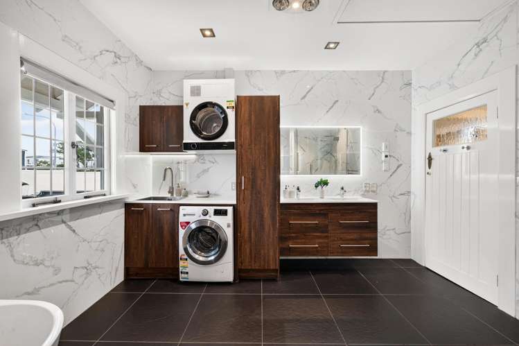 207 Hurstmere Road Takapuna_15