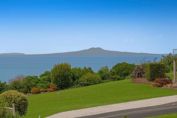 1031 Whangaparaoa Road Matakatia_16