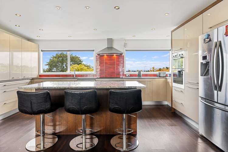 7 Elizabeth Place Mairangi Bay_12