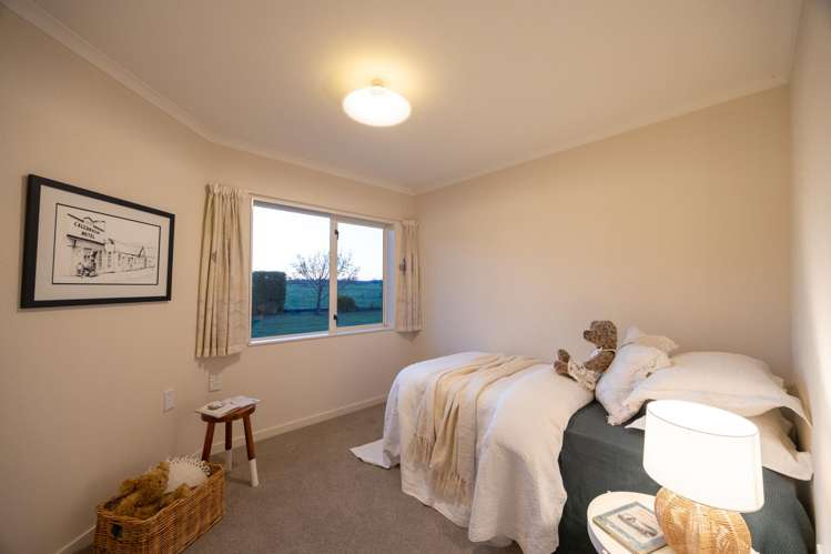 1059 Camerons Line Feilding_16