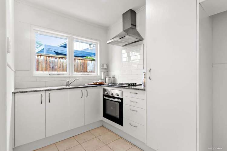 2/103a Landscape Road Mount Eden_5