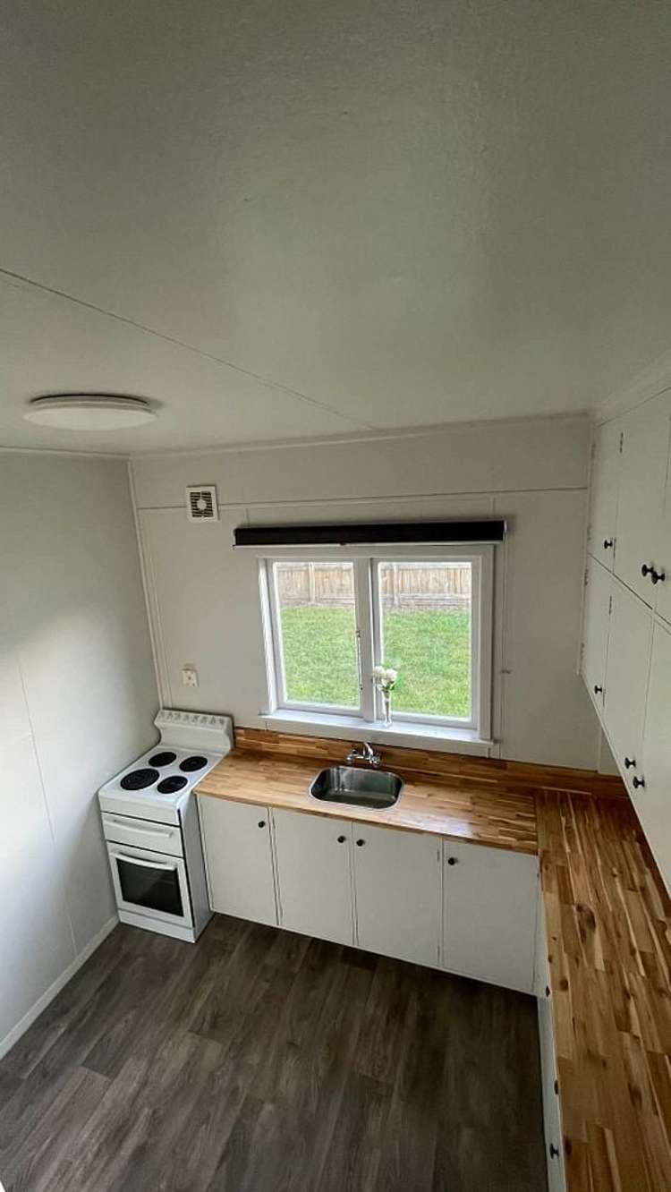 2/160A Denbigh Street_0