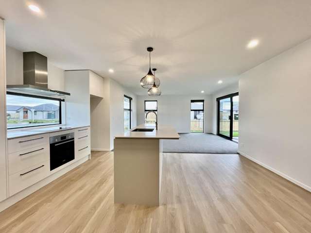 32 Whites Tramway Road 1447_2