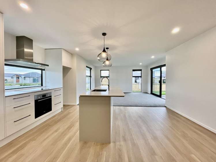 32 Whites Tramway Road 1447_2