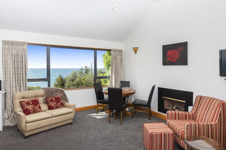 257 Cathedral Road Gore Bay_26