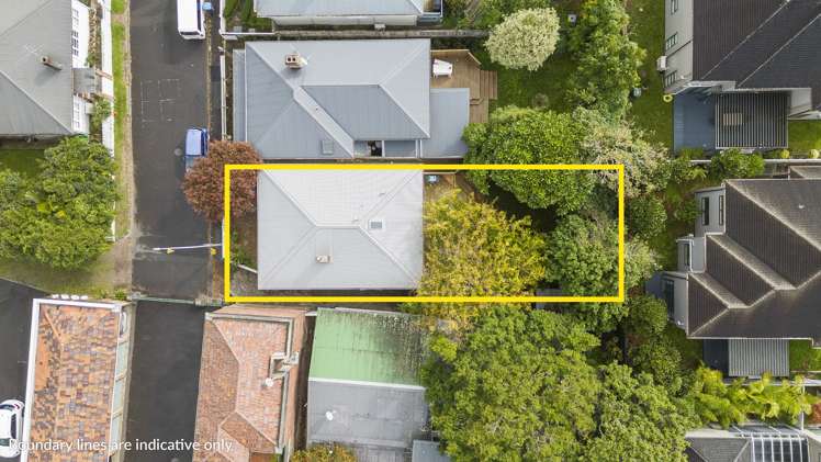 6 Graysons Lane Mount Eden_15